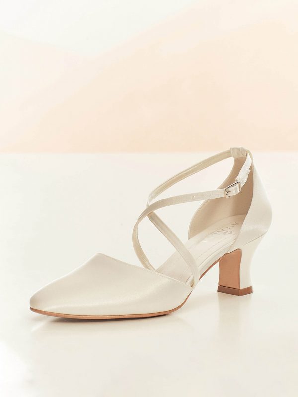 sally-avalia-bridal-shoes 1