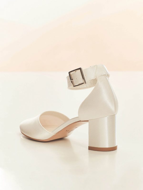 vera-avalia-bridal-shoes 2