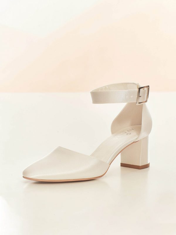 vera-avalia-bridal-shoes 3