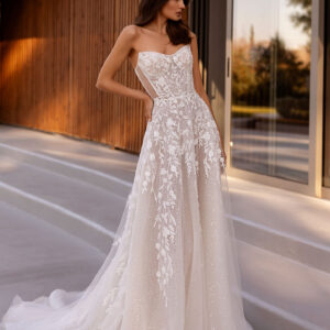 Brudklänning 1501 från Demetrios