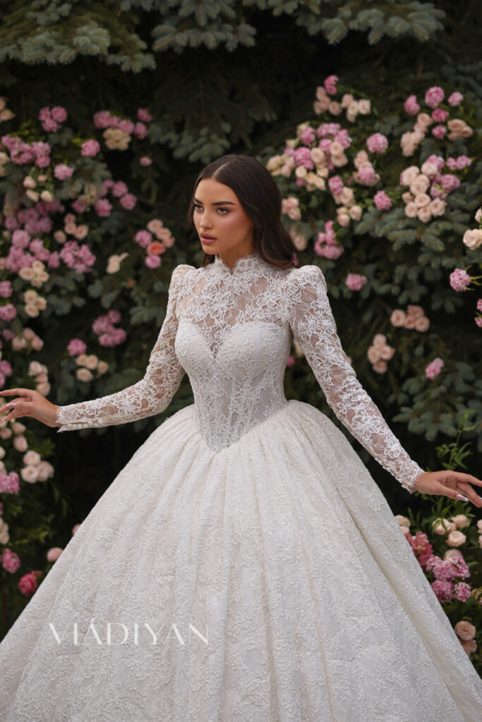 Brudklänning RS2639 från Vladiyan