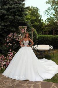 Brudklänning RS2652 från Vladiyan