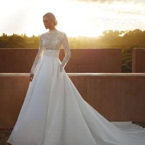 Brudklänning Ceeylo från Pronovias