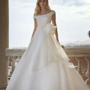 Brudklänning Sawai från Pronovias