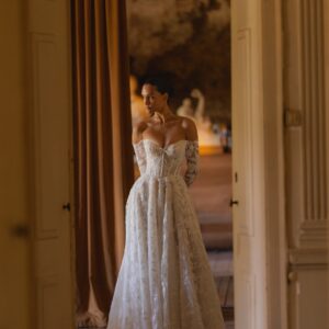 Brudkklänning Fortuna från Wona Concept